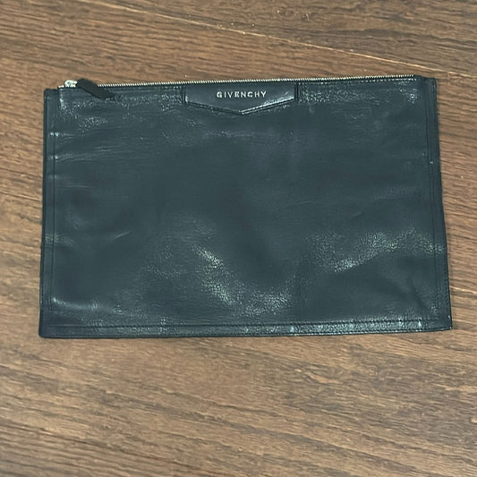 Givenchy Black Antigona Zipper Pouch