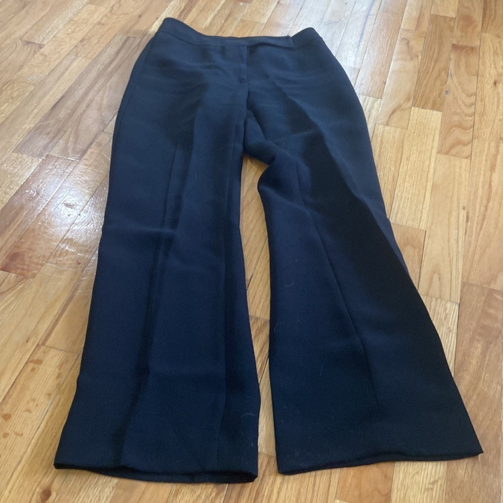 WOMEN’S pants. Black. Size 2P