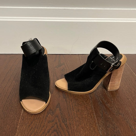 Marc Fisher Peep Toe Suede Shoes Size 7