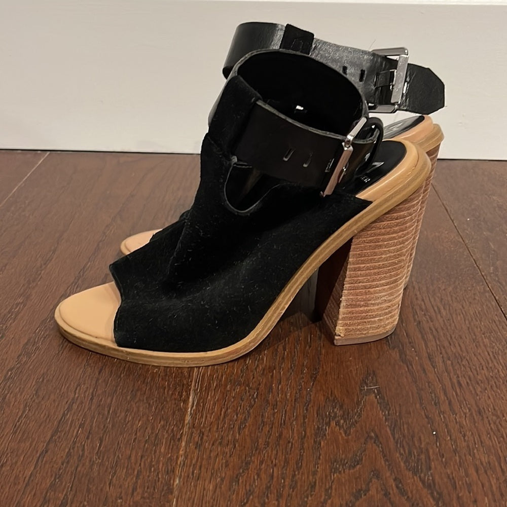 Marc Fisher Peep Toe Suede Shoes Size 7