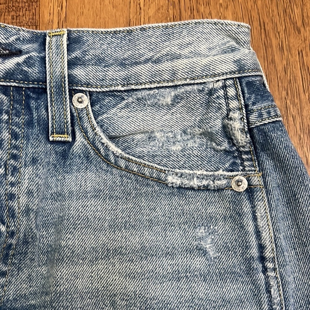 AMO Women’s Light Denim Jean Shorts Size 25