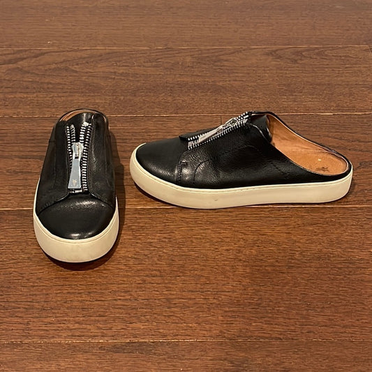 Frye Women’s Lena Zip Black Leather Slides Size 7.5