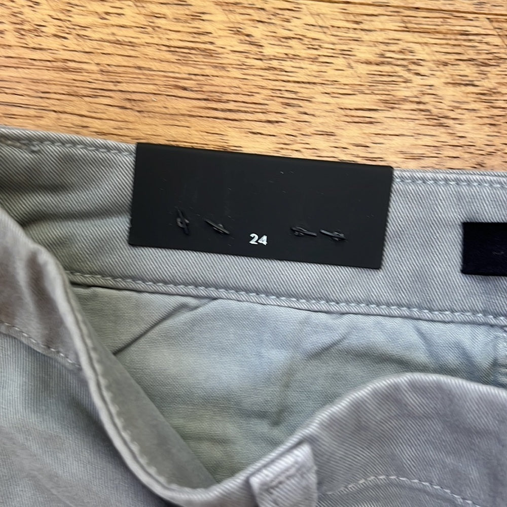 NWT J Brand Women’s Grey Shorts Size 24