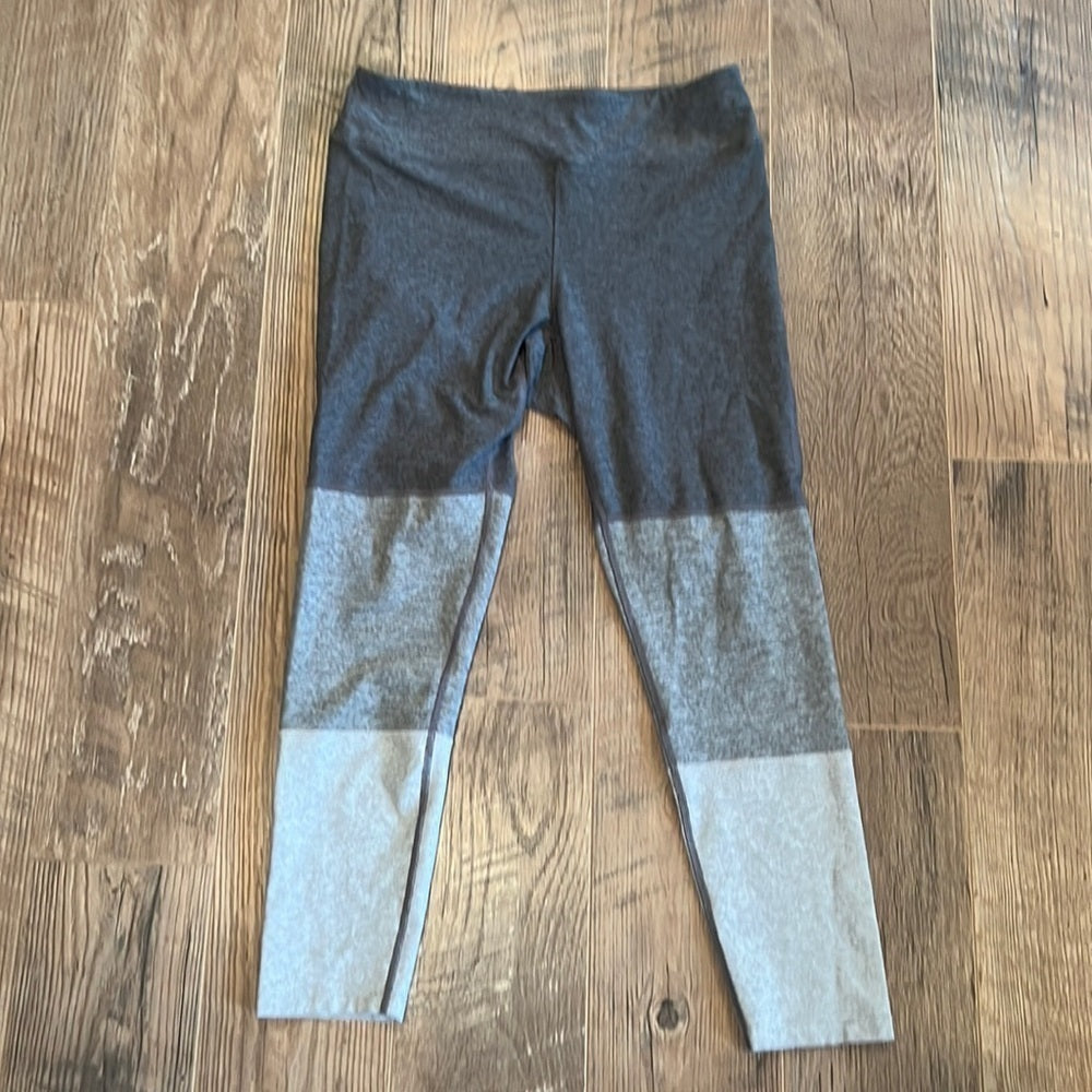 OUTDOOR Voices Woman’s Gray Leggings Size XL
