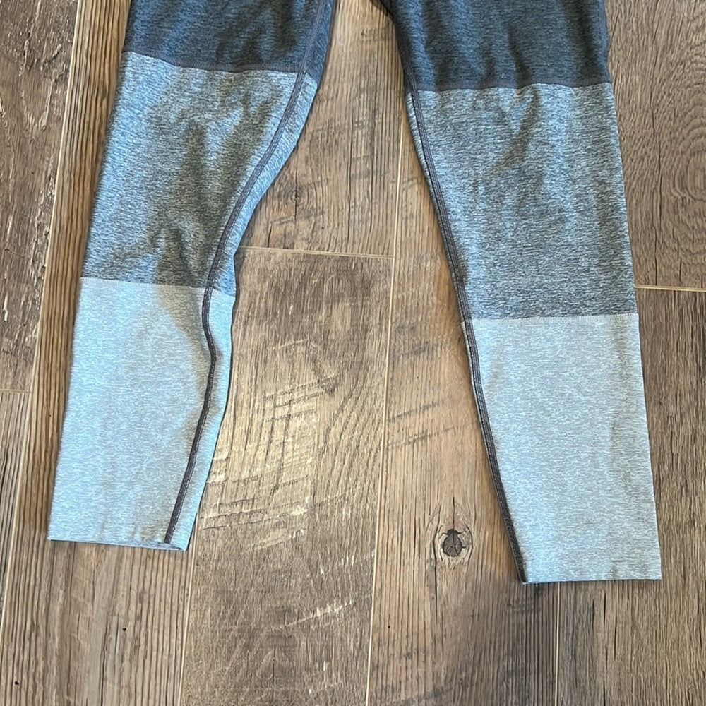 OUTDOOR Voices Woman’s Gray Leggings Size XL