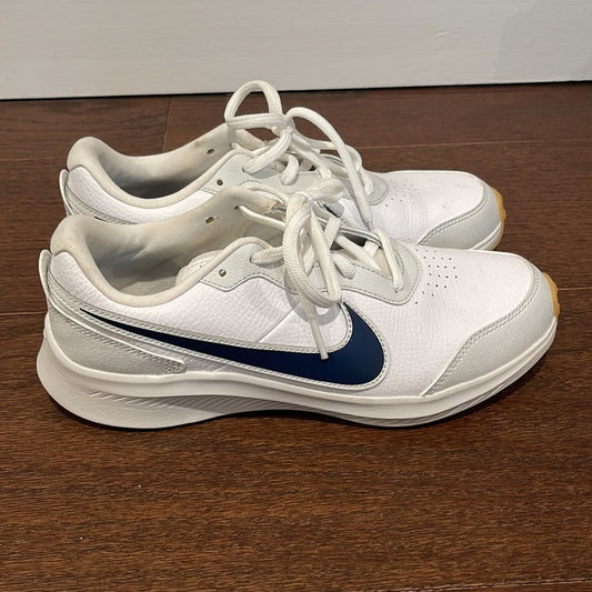 Nike Kids White Sneakers With Navy Size 5.5