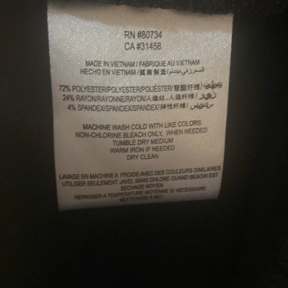 Women’s BCBGeneration skirt. Black. Size 4