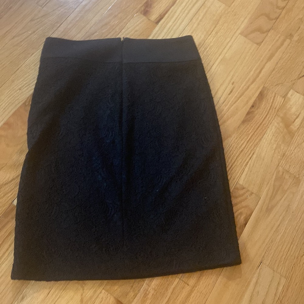 Women’s BCBGeneration skirt. Black. Size 4
