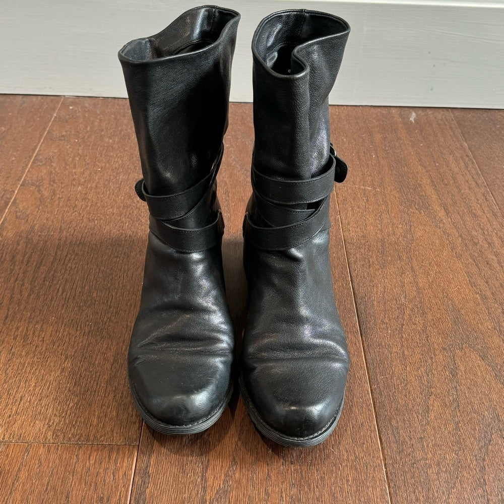 Stuart Weitzman Women’s Black Leather Boots Size 9