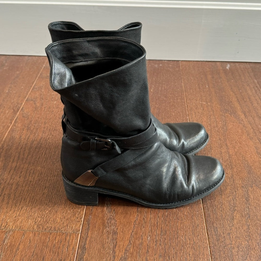 Stuart Weitzman Women’s Black Leather Boots Size 9