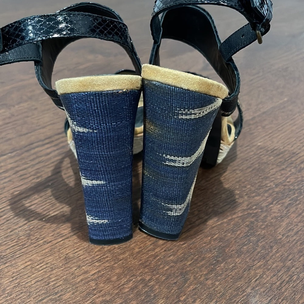 HOSS Navy and Gold Women’s Sandals Size 38/8