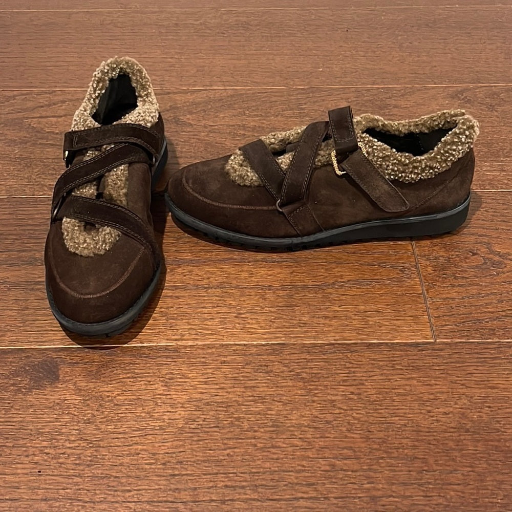 Stuart Weitzman Women’s Happyfeet Cola Sport Brown Suede Shoes Size 8.5 Wide