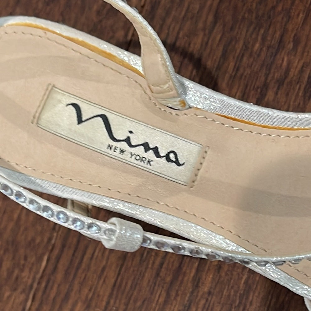 Nina White and Silver Girls Heels Size 5