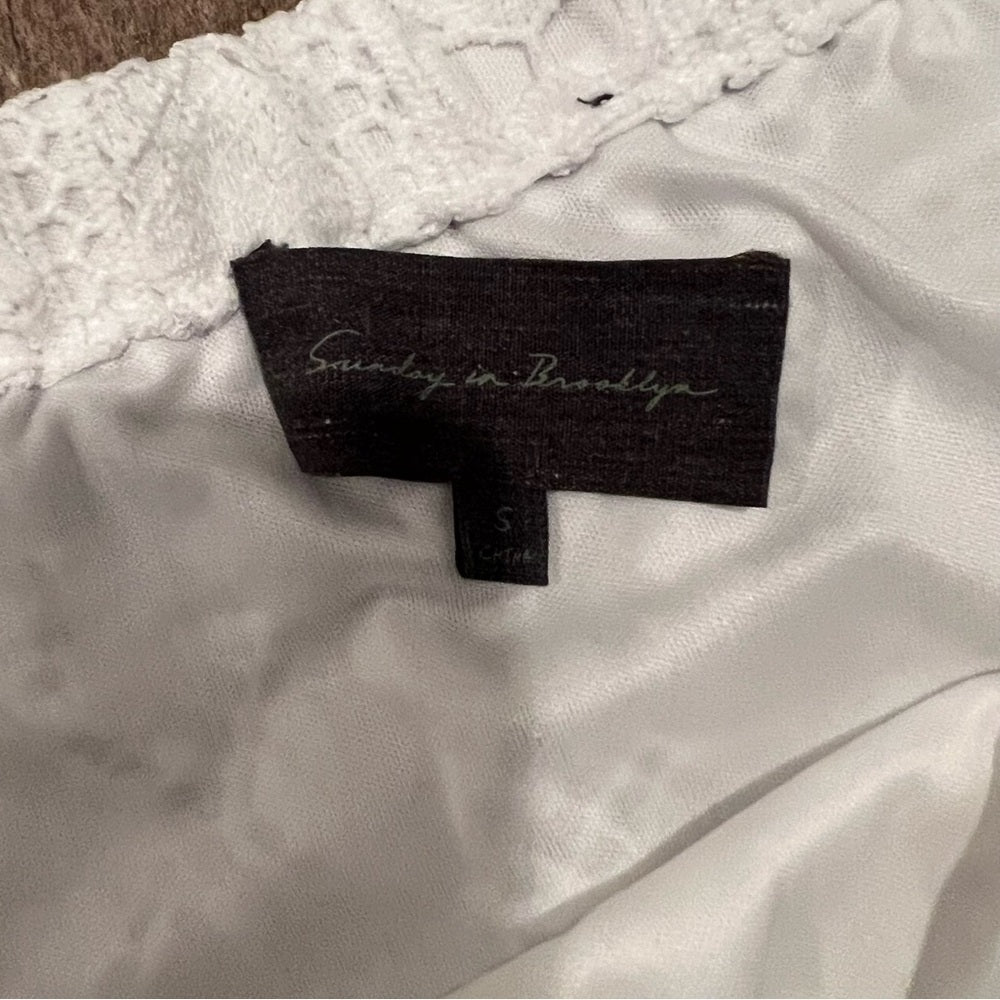 Sunday in Brooklyn Woman’s White Off The Shoulder Lace Top Size Small