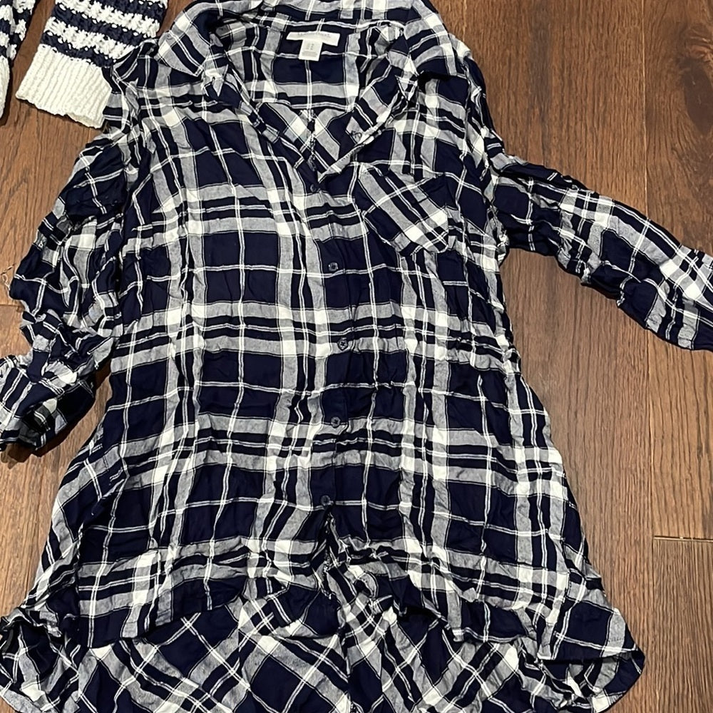 2 Motherhood Maternity Tops Size Medium