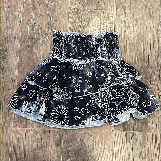 FBZ Flowers by Zoe Kids Black & White Designed Skirt Size Medium