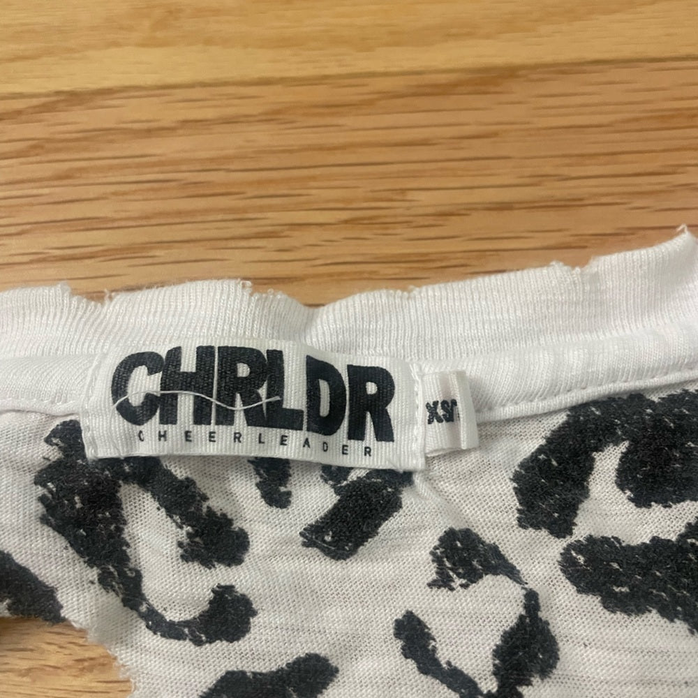 Chrldr Black and White Skull Tee Shirt Size XS