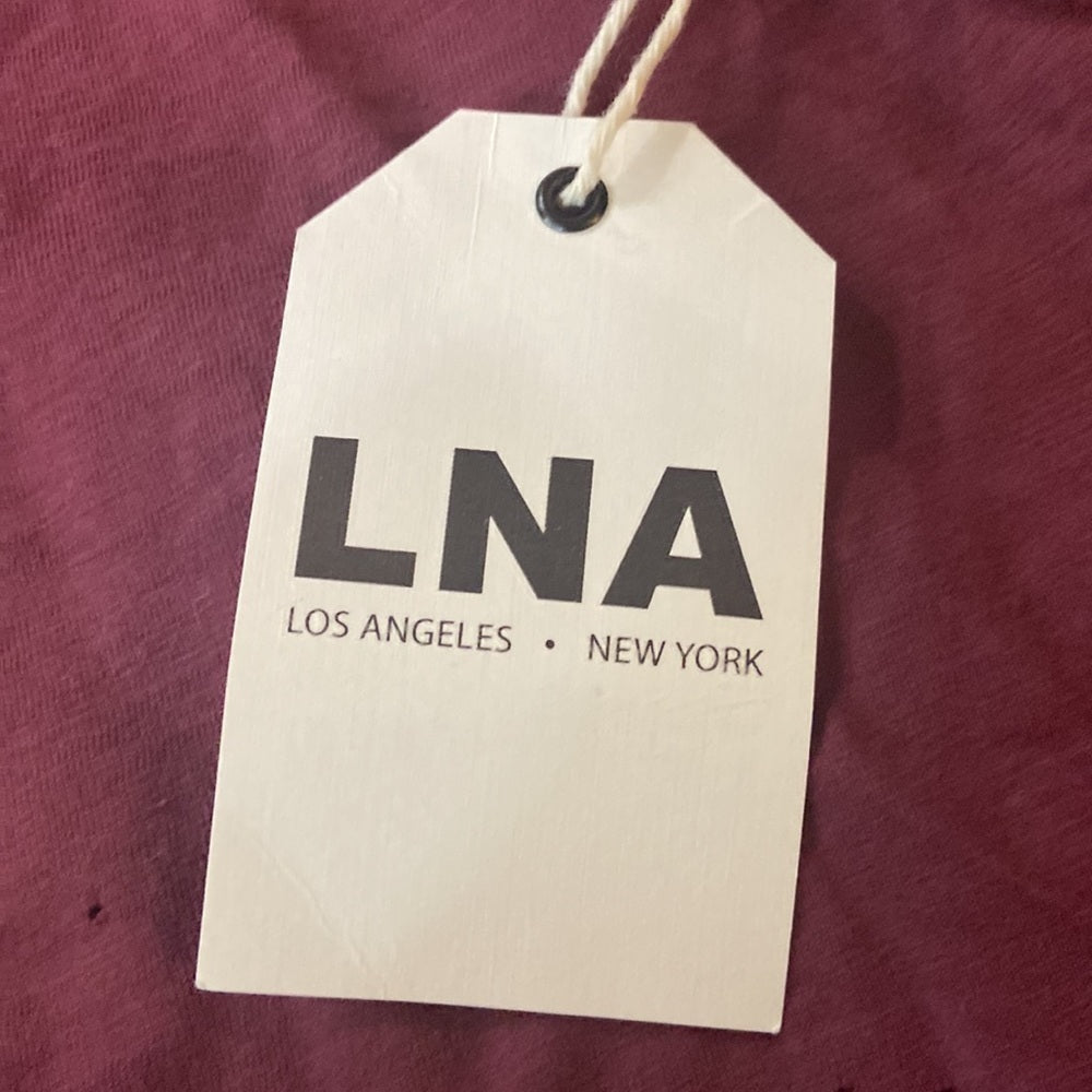 NWT Women’s LNA top. Maroon. Size S