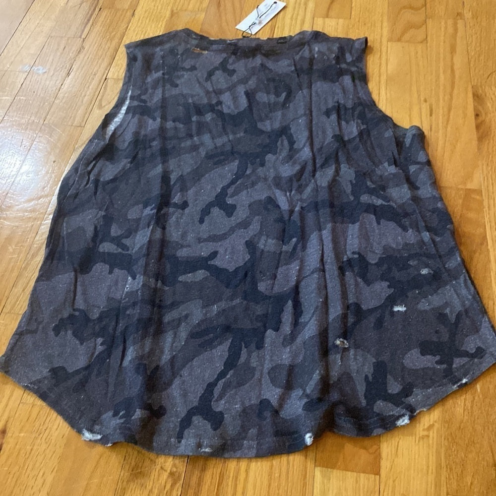 NWT Women’s Generation Love top. Black and grey. Size L
