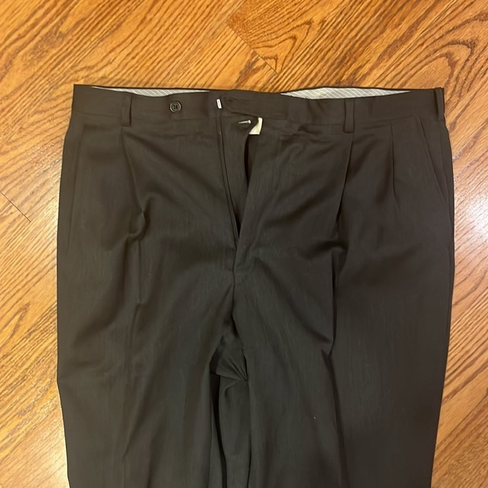 Burberry Men’s Wool Suit Size 44 Reg