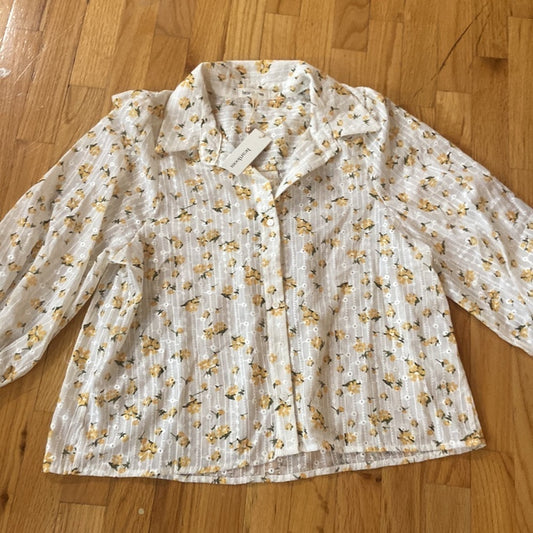 NWT Women’s heartloom top. White with yellow and green flowers. Size M