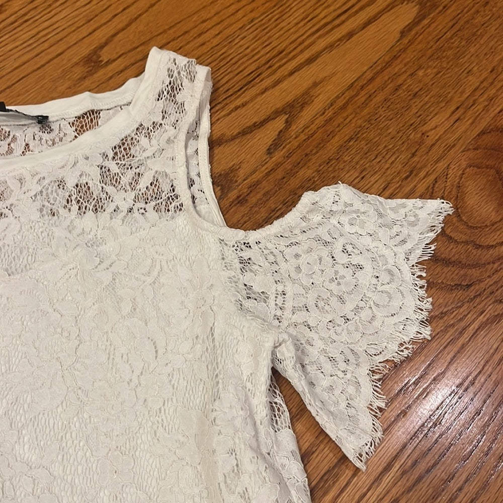 Generation Love Woman’s Lace Dress With Cutout Shoulders Size XS