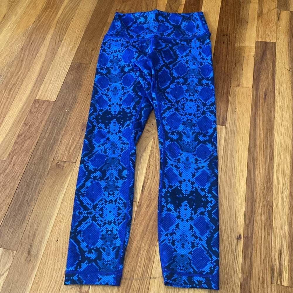 Lululemon Women’s Blue Snakeskin Leggings Size 4