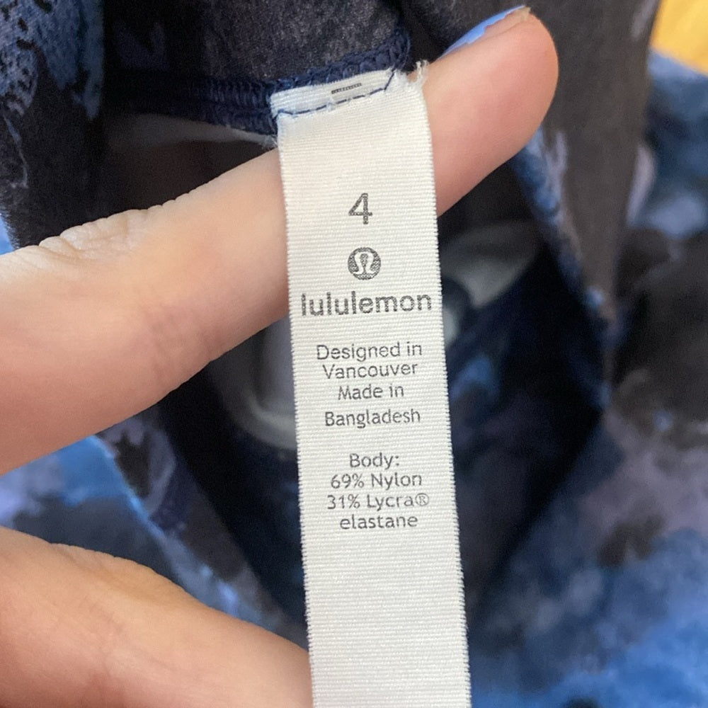 Lululemon Women’s Blue Tie Dye Leggings Size 4