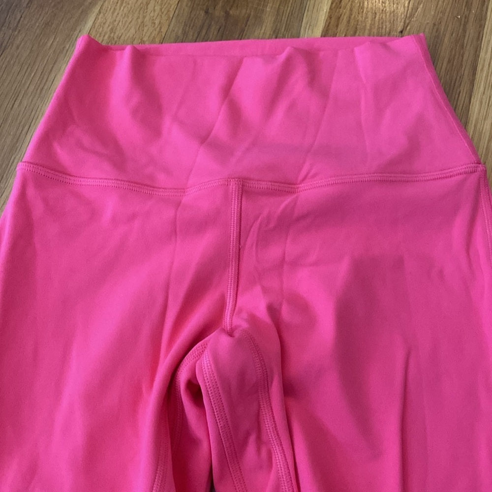 Lululemon Women’s Pink Leggings Size 4