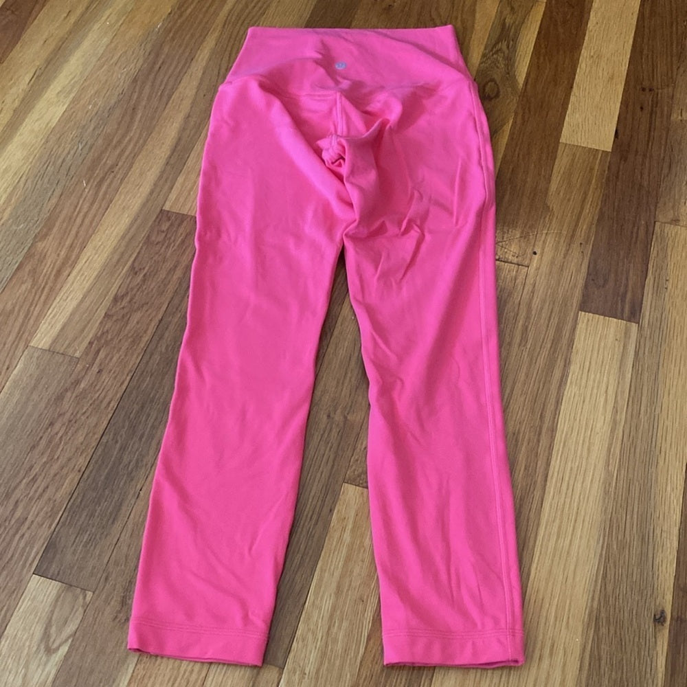 Lululemon Women’s Pink Leggings Size 4