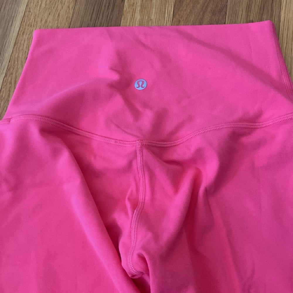 Lululemon Women’s Pink Leggings Size 4