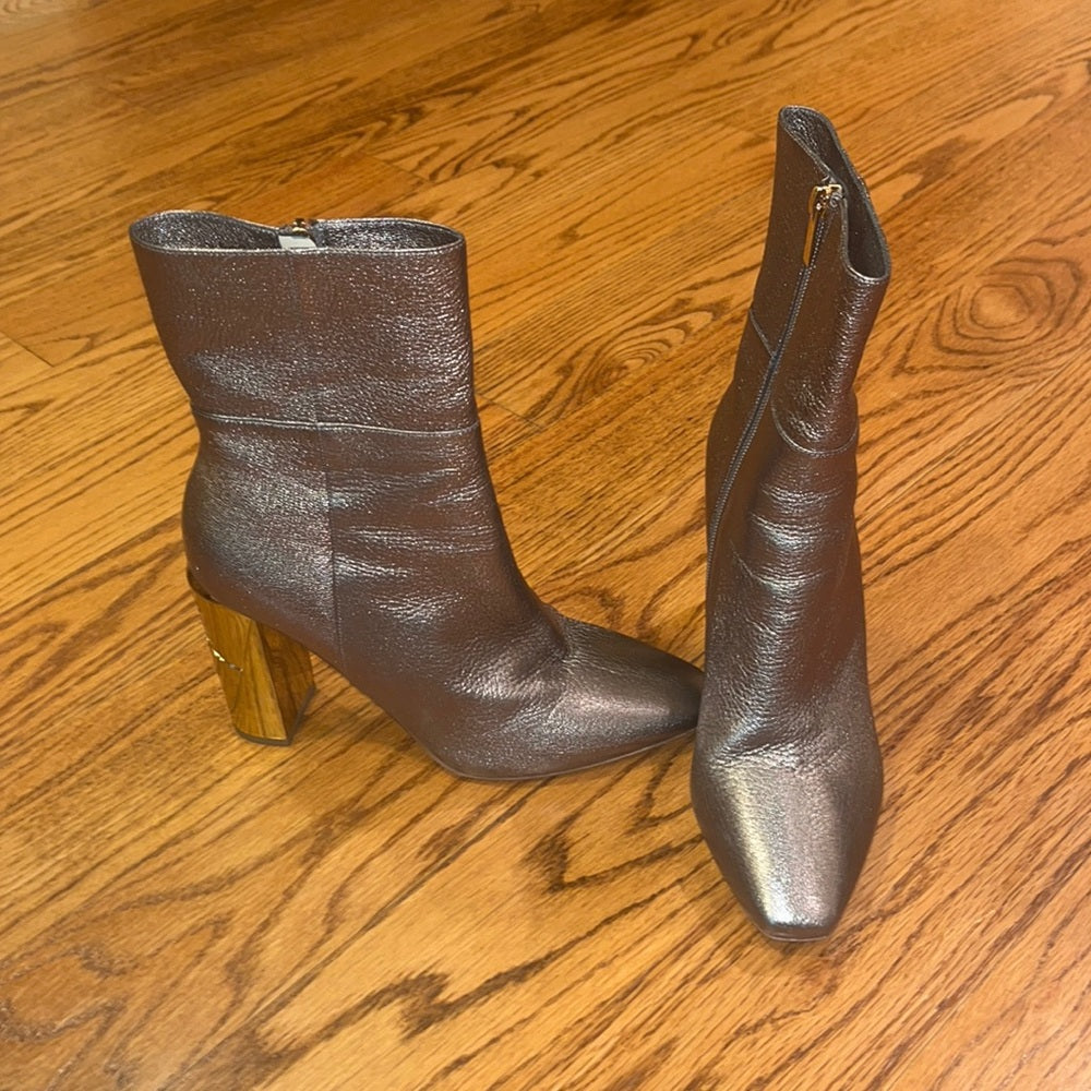 Jimmy Choo Woman’s Metallic Heeled Boots Size 39.5