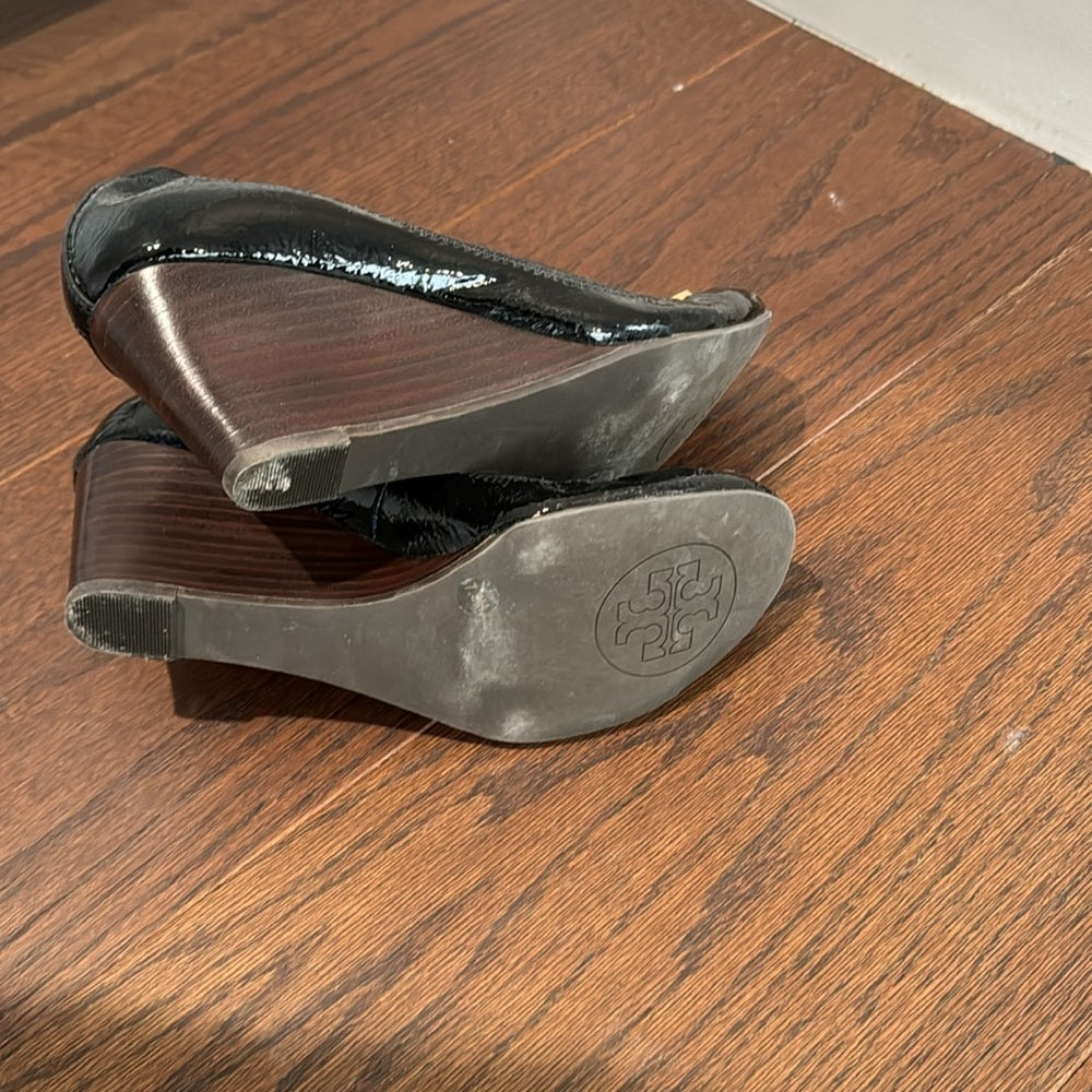 Tory Burch Women’s Black Patent Leather Caroline Wedges Size 7.5