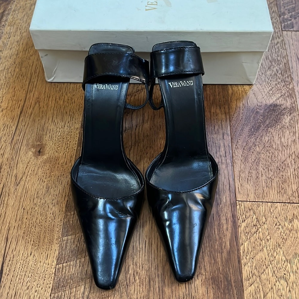 Vera Wang Woman’s Black Heels Size 37.5 in