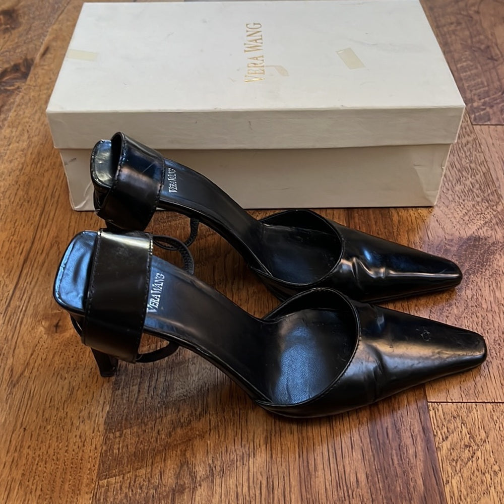 Vera Wang Woman’s Black Heels Size 37.5 in