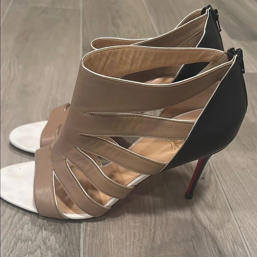Christian Louboutin Women’s Tan and Black Heels Size 40