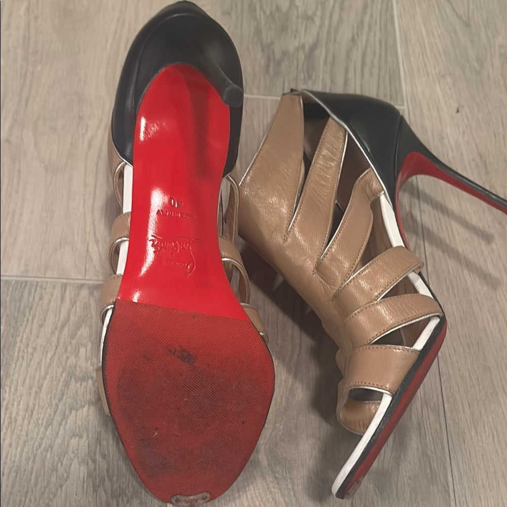 Christian Louboutin Women’s Tan and Black Heels Size 40