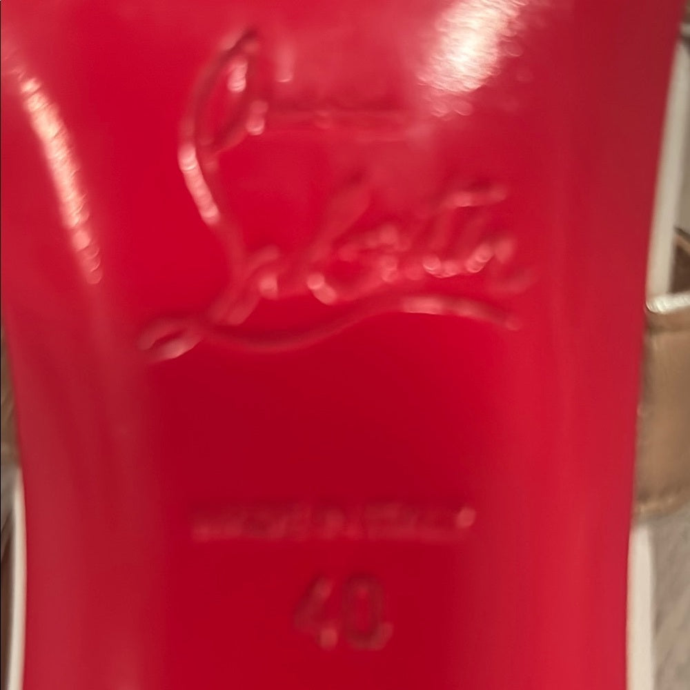 Christian Louboutin Women’s Tan and Black Heels Size 40