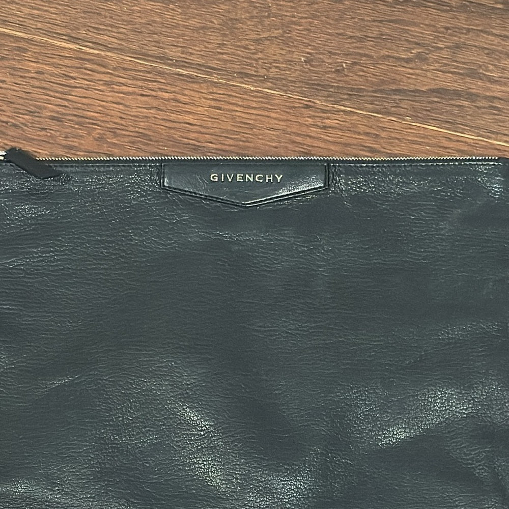 Givenchy Black Antigona Zipper Pouch
