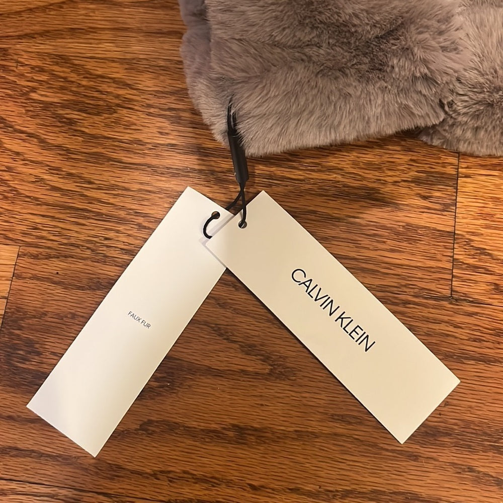 NWT Calvin Klein Woman’s Faux Fur Coat Size XS