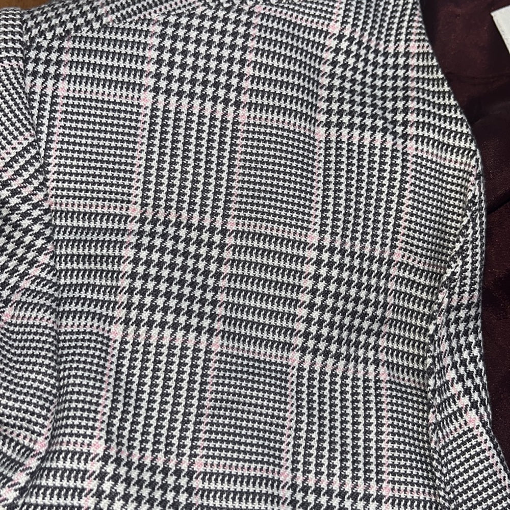 NWT Kasper II Woman’s Grey and Black Blazer Size 18