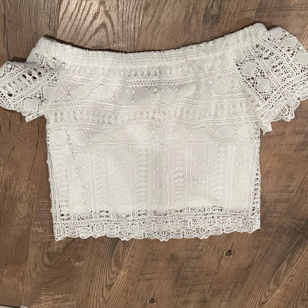 Sunday in Brooklyn Woman’s White Off The Shoulder Lace Top Size Small
