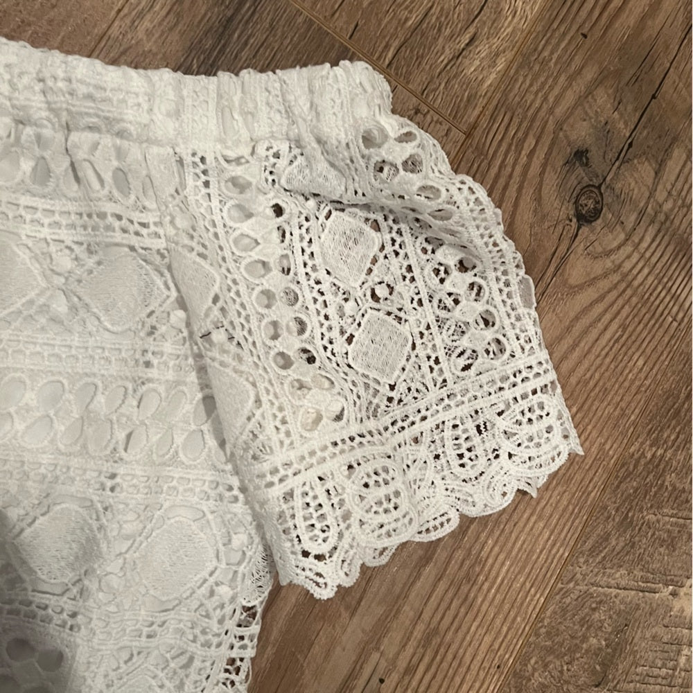 Sunday in Brooklyn Woman’s White Off The Shoulder Lace Top Size Small
