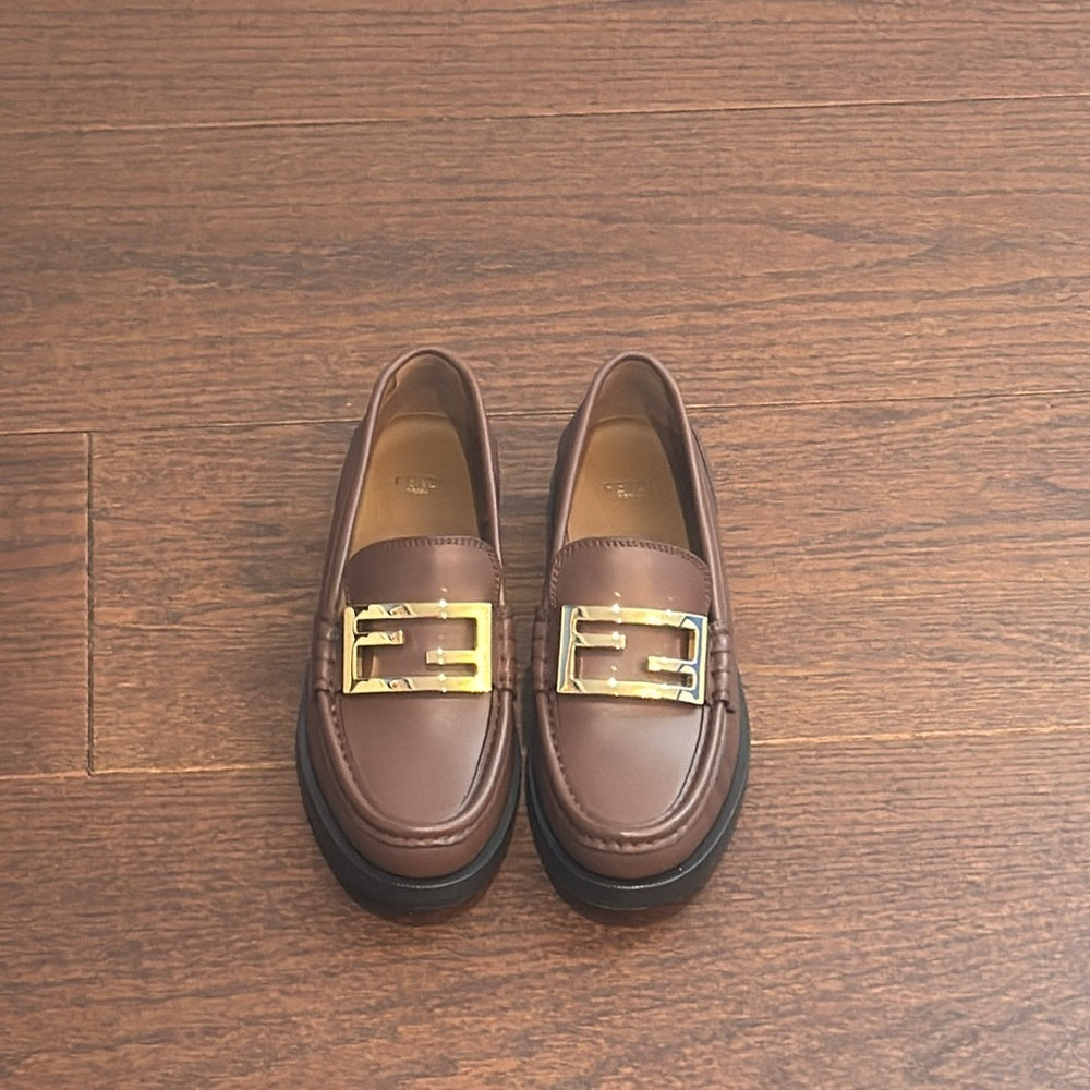 Fendi Women’s Baguette Acorn Leather Loafers Size 36/6