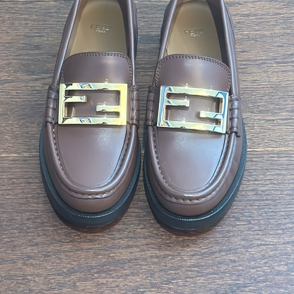 Fendi Women’s Baguette Acorn Leather Loafers Size 36/6