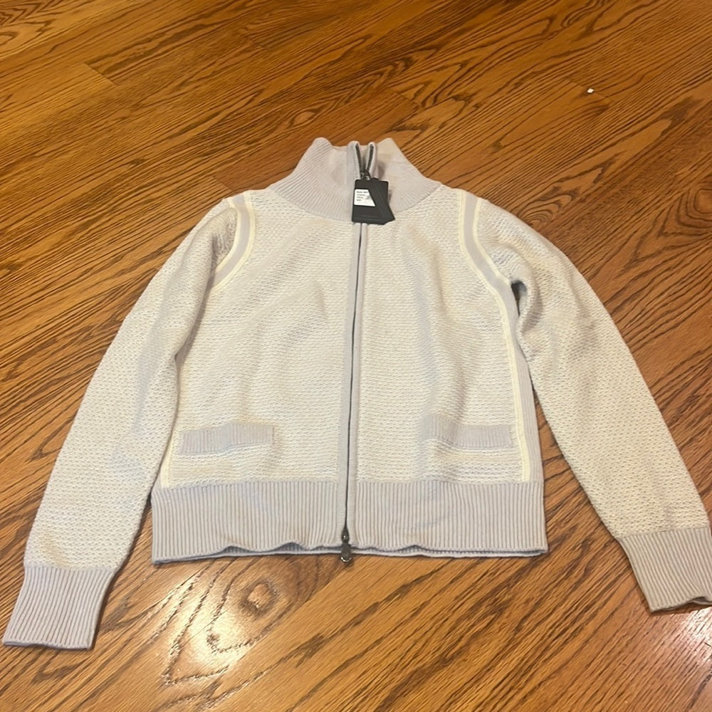 NWT Raffi Woman’s Zip-up Grey Sweater Size S