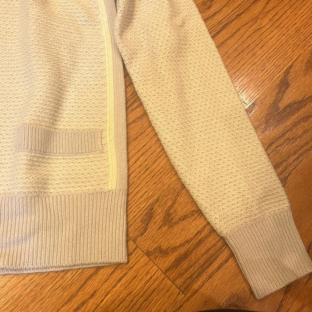 NWT Raffi Woman’s Zip-up Grey Sweater Size S