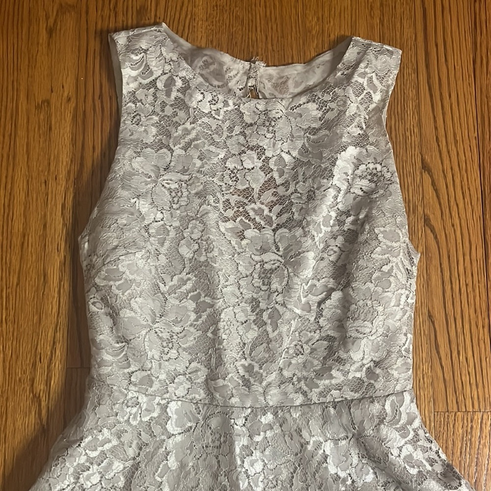 NWT Alice + Olivia Woman’s Natalia Open-Back Lace A-Line Taupe Lace Dress Size 0