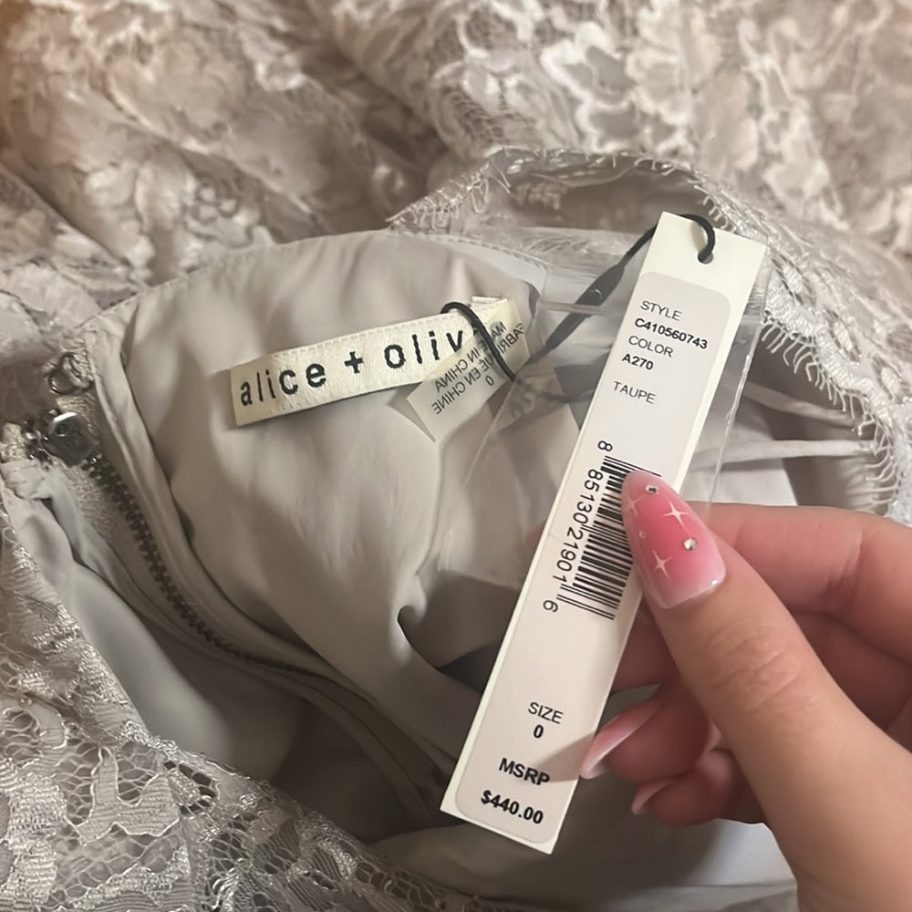 NWT Alice + Olivia Woman’s Natalia Open-Back Lace A-Line Taupe Lace Dress Size 0