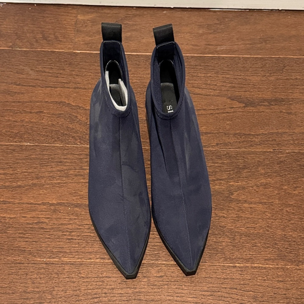 Senso Women’s Navy and Black Caden Ankle Boots Size 41/10
